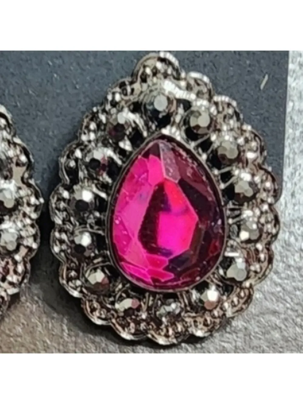 💥4 For $20💥Pink and Silver Teardrop Earrings